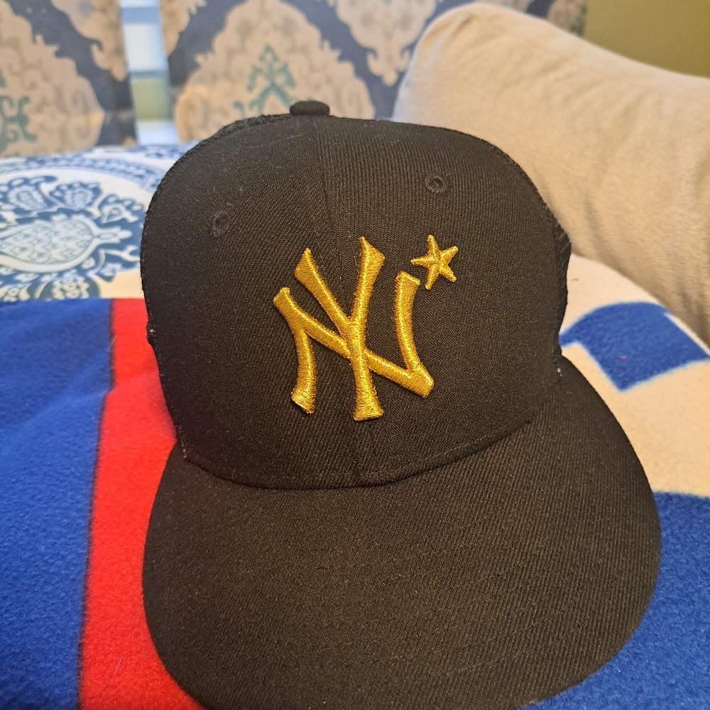 NY Yankees hat